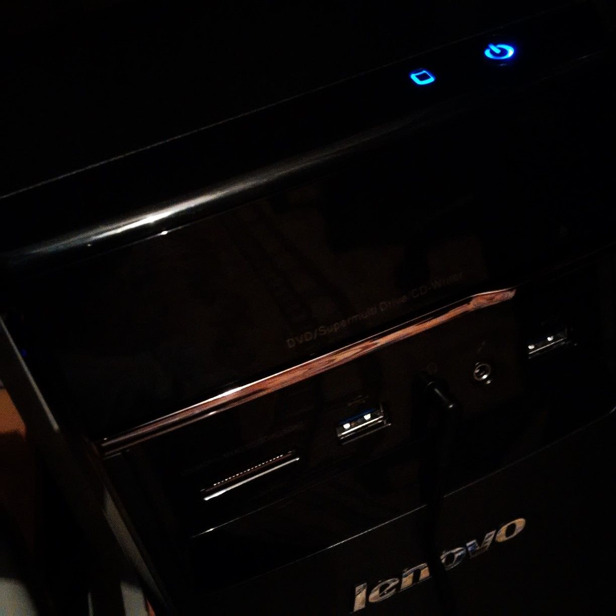 Front headphone jack static noise (Ideacentre 30020ISH Desktop